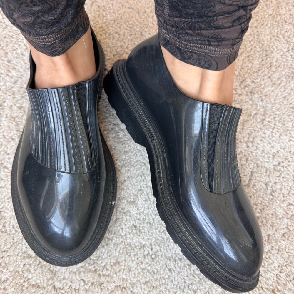 Melissa Black Rubber Slip-On Flats Comfort Women's Size 8 Casual Round Toe - Picture 1 of 6